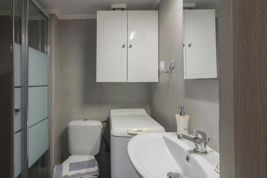 Lovely Studio Apartment For 2 Ppl In เอเธนส์ ภายนอก รูปภาพ